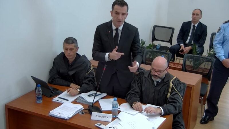 “Nuk kam vdekur, s’ka vendim të formës së prerë e as kam dhënë dorëheqje”, Veliaj rendit arsyet pse duhet të vazhdojë detyrën. GJK ndërpret seancën për 30 minuta