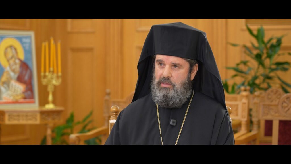 “Nuk shihja mënyrë tjetër jetese”, si u bë prift Fortlumturia e tij Joan Pelushi