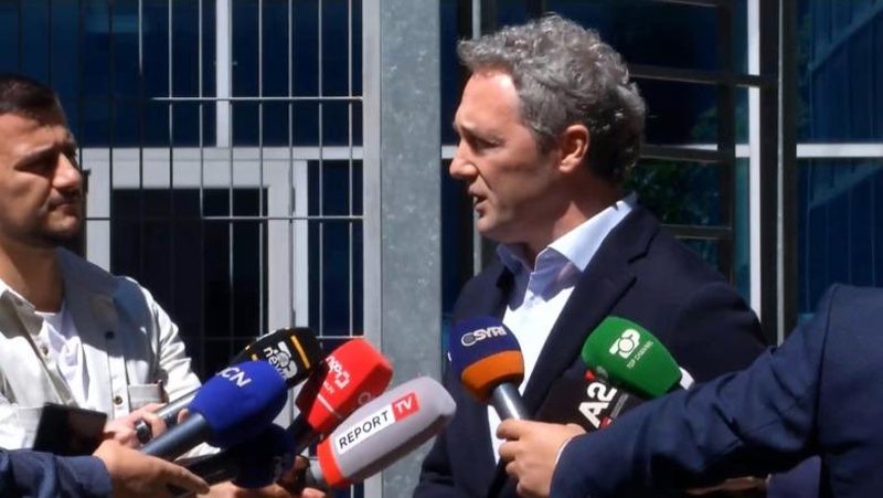 Nuk u paraqit se kishte këmbën e thyer! Dështon në GJKKO seanca për Bardh Spahinë