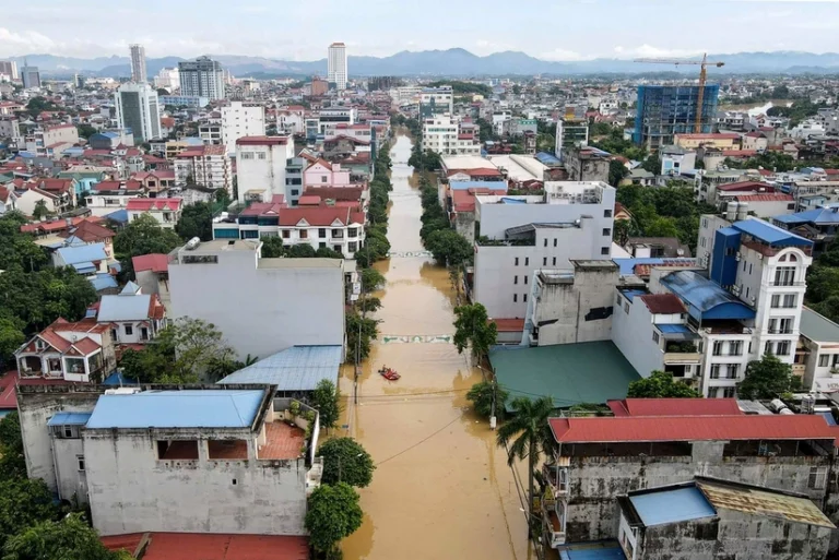 Numri i të vdekurve në Meksikë rritet në 64, ndërsa 65 rezultojnë të zhdukur