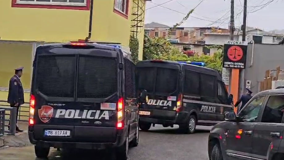 Operacioni “FAST”, Gjykata e Elbasanit cakton masat e sigurisë për 14 të ndaluarit