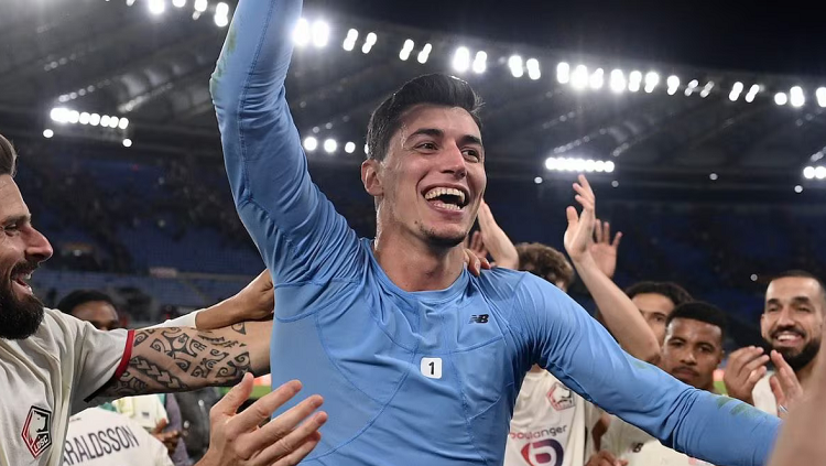 Ozer, portieri që priti tre penallti Roma-s: i kishte bëri një premtim të dashurës