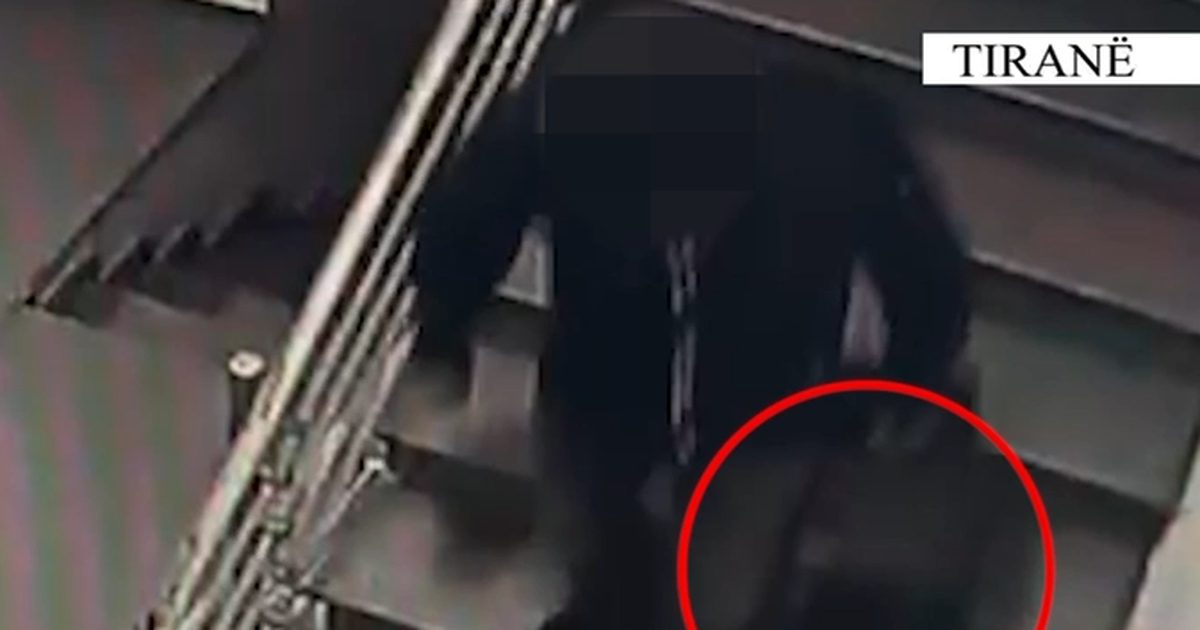 PAMJET-Vodhi 10 mln lekë mijëra euro sende, grabitësi me qetësi zbret nga shkallët