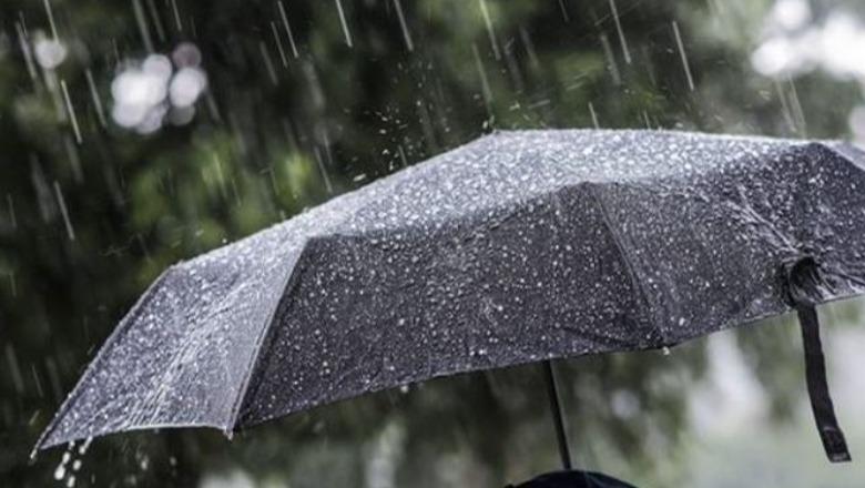 Parashikimi i motit për të enjten:  reshje shiu dhe erë përgjatë bregdetit