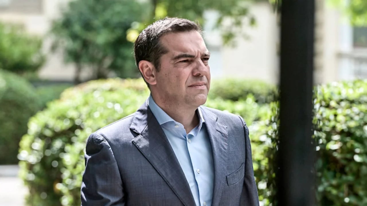 Pas 16 vitesh në Parlament, ish-kryeministri grek jep dorëheqjen si deputet i “Syriza-s”/ Çfarë paralajmëron?