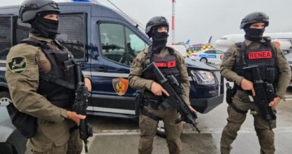 Pas atentatit ndaj Isuf Jacajt, forcat speciale ‘blindojnë’ Sarandën dhe Konispolin, shoqërohen mbi 10 persona