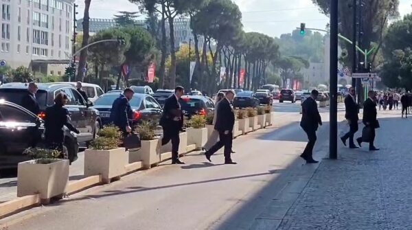 Pas hetimeve të bujshme/ Dumani përballet me deputetët, ja çfarë pritet të thotë kreu i SPAK