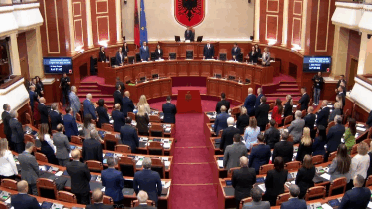 PD kërkon mocion me debat në Kuvend për “krizën në shërbimin onkologjik të QSUT-së”