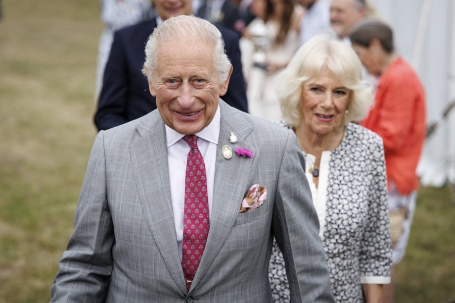 Për herë të parë pas 500 vjetësh/ Moment historik në Vatikan, Mbreti Charles do të lutet me Papën