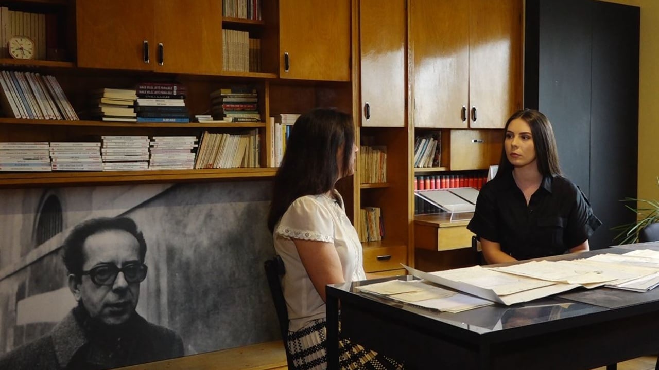 Përsosmëria e Kadaresë/ Analiza e dorëshkrimeve të shkrimtarit tregon korrigjimet e vazhdueshme