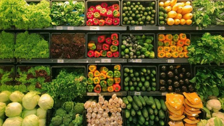 Pesticide edhe kontrabandë në Shqipëri, 23 ngarkesa fruta-perime të kontaminuara/ AKU: Gjobë 25 farmacive bujqësore