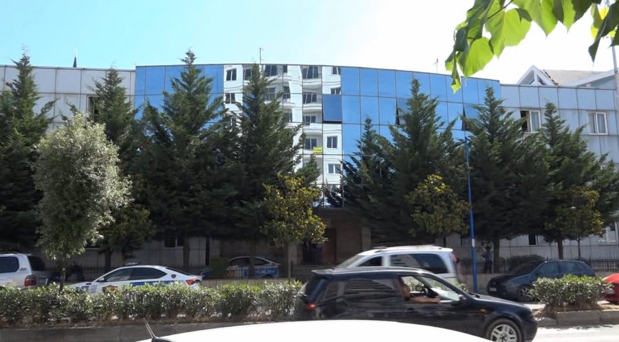 Pezullohen dy efektivë për shkelje të etikës në Kamëz, u filmuan nga një qytetar