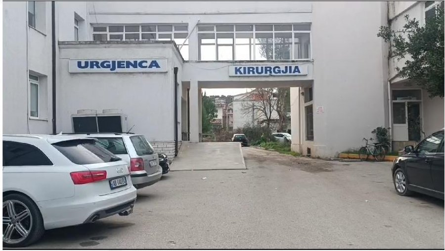 Plagosje me thikë gjatë natës në Lushnjë, tre persona përfundojnë në spital