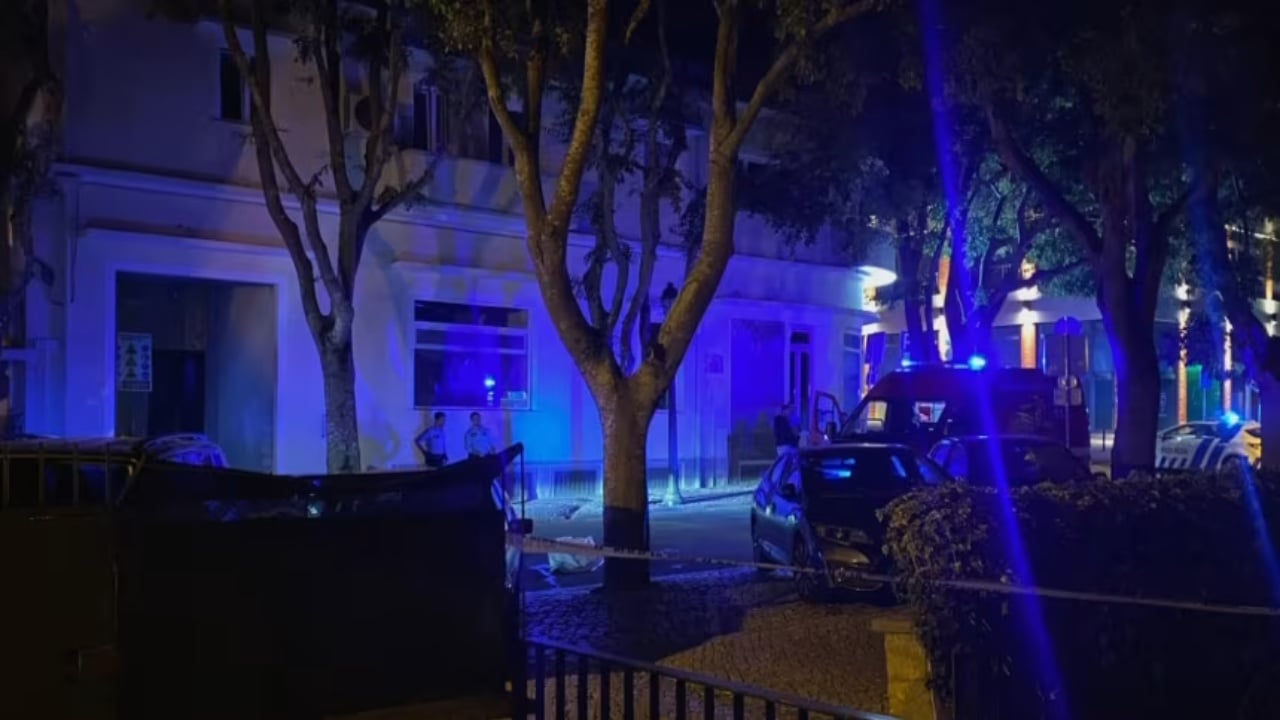 Po vizitonin kishën në Lisbonë, dy turistë amerikanë sulmohen nga grabitësit, njëri humb jetën