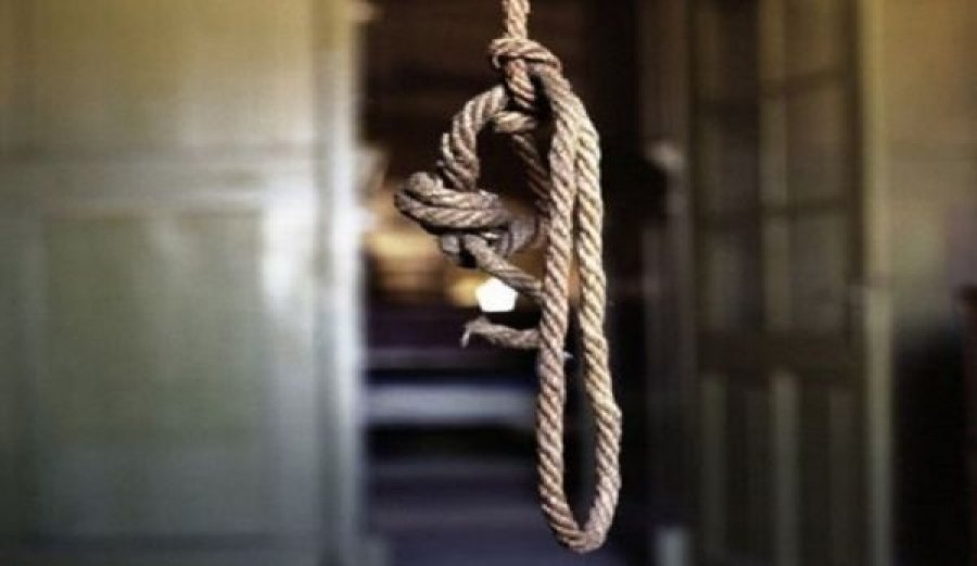 Pogradec/ 39-vjeçari gjendet i vdekur në oborrin e shtëpisë, dyshohet për vetëvrasje