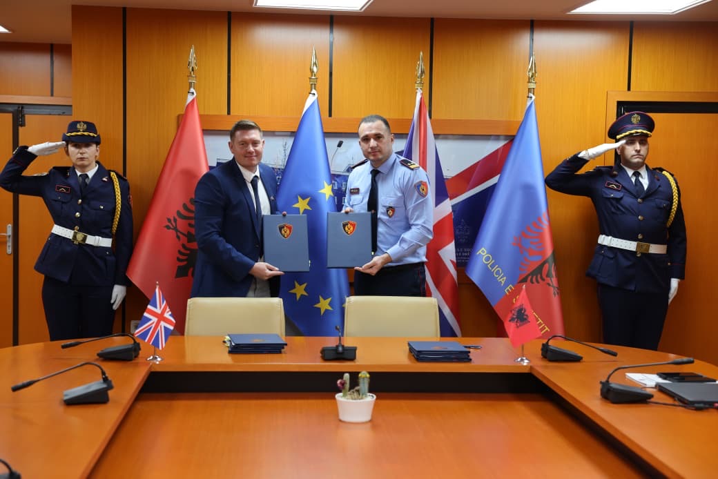 Policia e Shtetit përfiton investime dhe pajisje teknologjike nga Britania e Madhe
