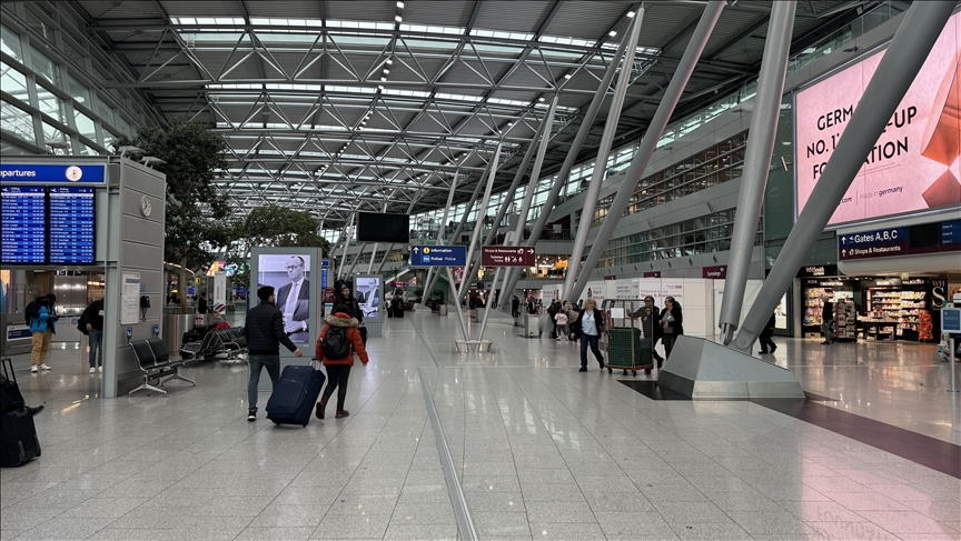 “Policia t’i rrëzojë dronët”, reagimi i ashpër pas paralizimit të aeroportit të Mynihut