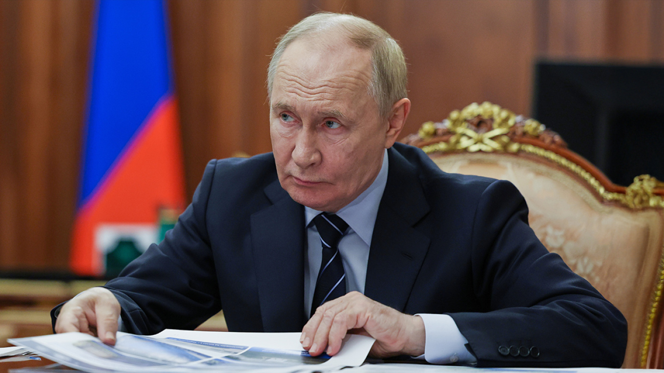 Polonia paralajmëron Putinin: Mund të arrestohet nëse hyn në hapësirën tonë ajrore gjatë rrugës për në Budapest