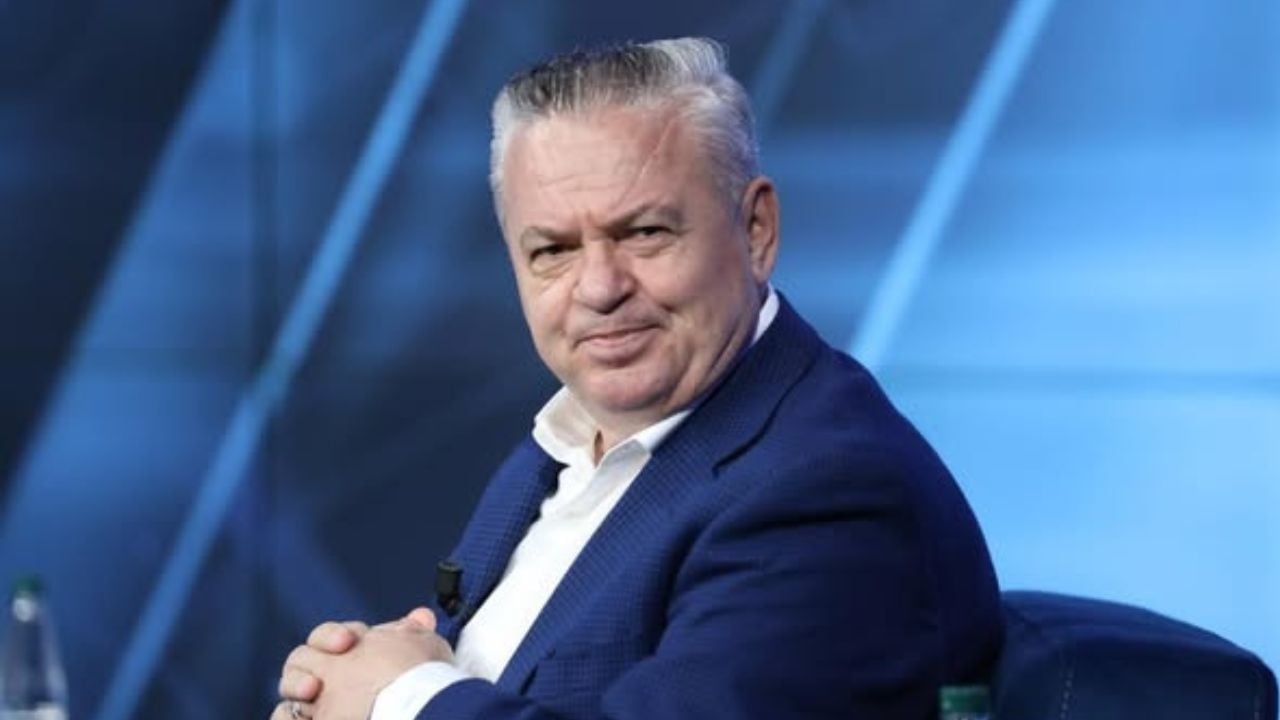 “Porosia e Nokës që deputetët të veshin rroba doku”, Murrizi i denoncon me emra: Albana Vokshi ka puse nafte, Noka e Çela biznese, Bozdo ka babain milioner, Boçi ka krushkun….