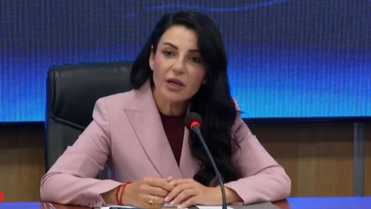 “Porti i ri në Porto Romano nis në 2026”/ Balluku prezanton drejtorin e ri, si e bindi Liburn Aliun të kontribuojë në Shqipëri