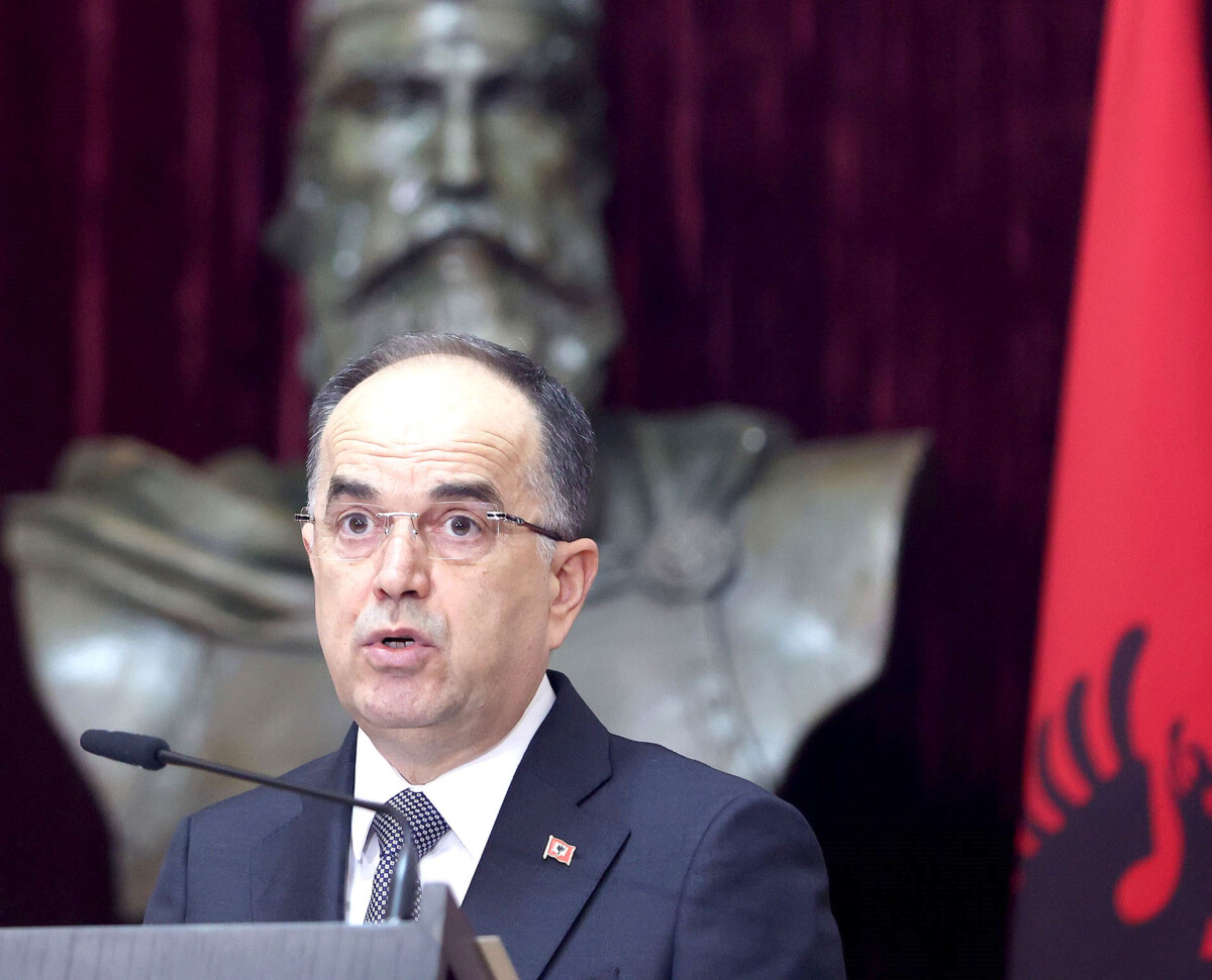 Presidenti thellon zullumin, kërkon të mbrojë vendimin anti-kushtetues të shkarkimit të Veliajt, Rama vë në rresht…