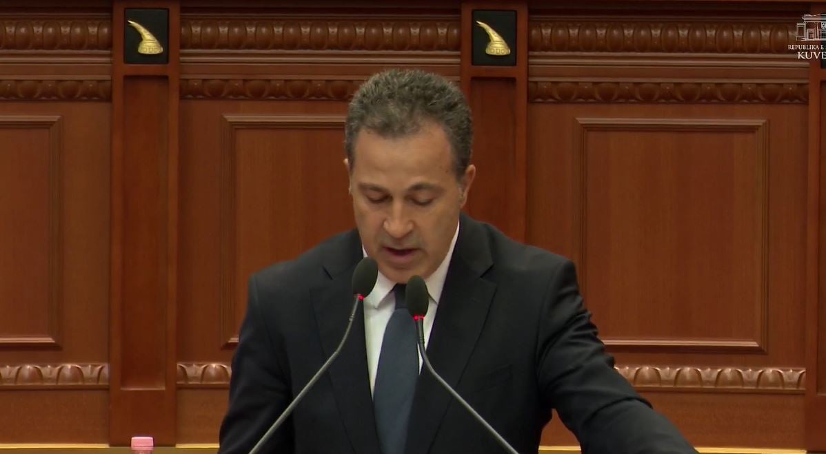 “Problemi nuk jam unë”, Peleshi i përgjigjet kërkesës së PD-së për shkarkim: Është përpjekje për të kthyer Kuvendin pas në kohë