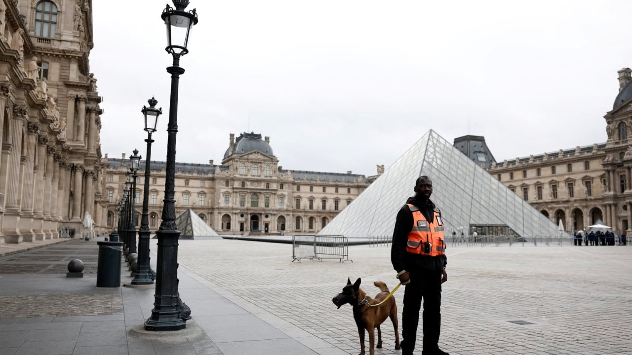 Prokurorja konfirmon shumën marramendëse e bizhuterive të vjedhura nga Louvre, mesazhi për grabitësit: Nëse i shisni…