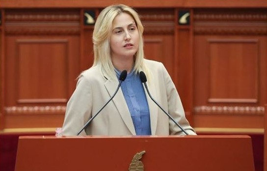 Protesta e banorëve në lagjen e Kalasë në Durrës/ Zhupa: Mbi 70 familje të frikësuara nga shpronësimi