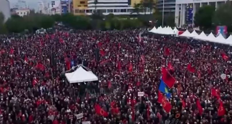 Protesta në mbështetje të UÇK-së në Tiranë, reagon Rama