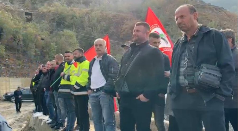 Protestë në minierën e Balrit në Spaç, rreth 70 minatorë bllokojnë hyrjen për kushtet e vështira dhe pagat e ulëta