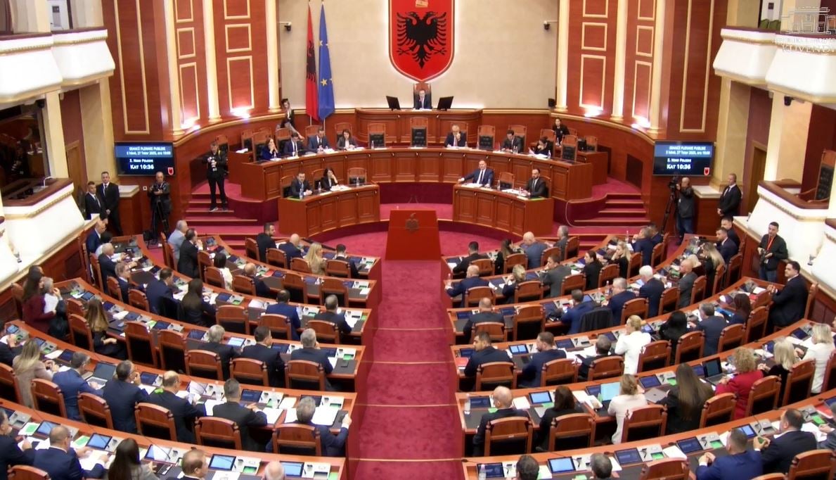 PS dhe PD bien dakord, miratohet ngritja e Komisionit për Reformën Zgjedhore dhe Administrativo-territoriale, 3 deputetët që votuan kundër