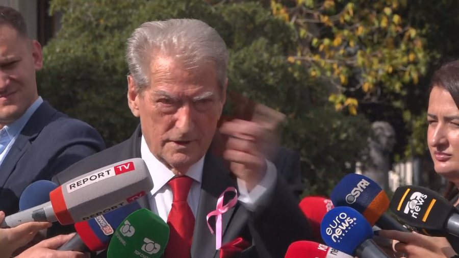 “PS ka frikë të tmerrshme”/Berisha paralajmëron protesta: S’do e lejojmë situatën të degradojë