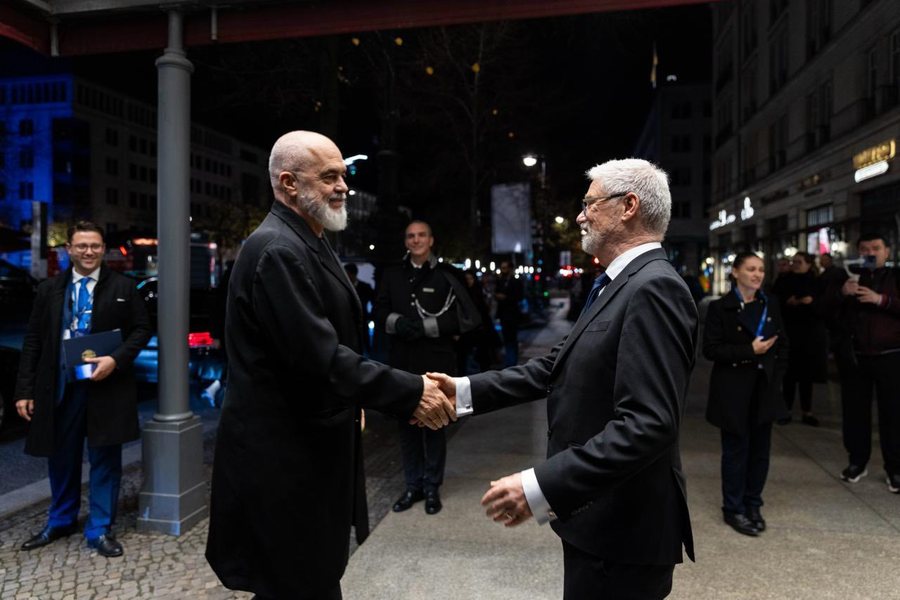 Rama vizitë në Berlin, merr pjesë në forumin ndërkombëtar të nivelit të lartë