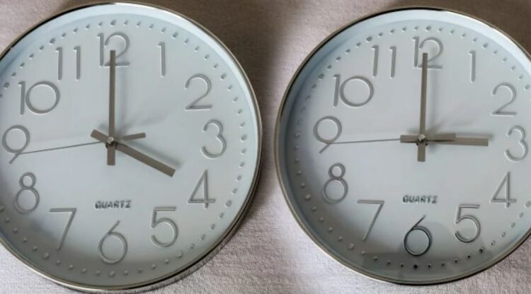 Rikthehet ora diellore! Sonte në orën 03:00, akrepat shkojnë 60 minuta pas