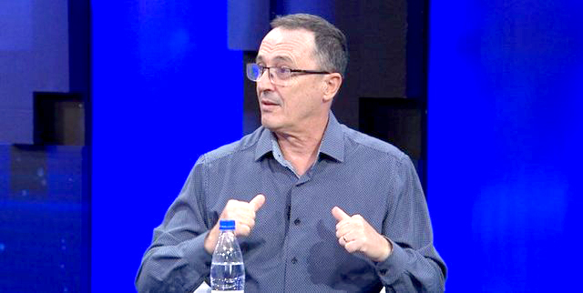 Robert Papa nxjerr prapaskenat e forta: Soros shumë shpejt i pandehur në SHBA, nëse opozita nuk heqin “mbeturinat” e…