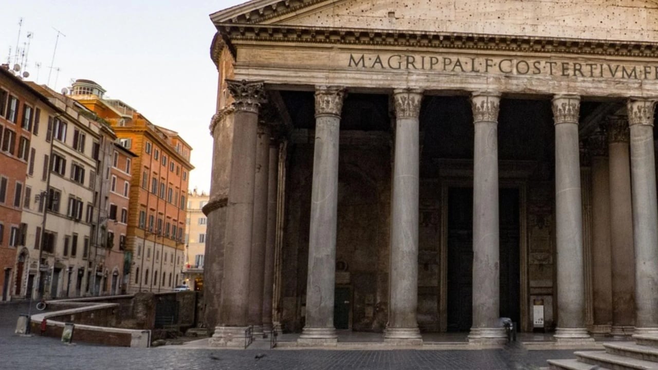 Romë/ Turisti bie nga muri i Pantheonit dhe humb jetën