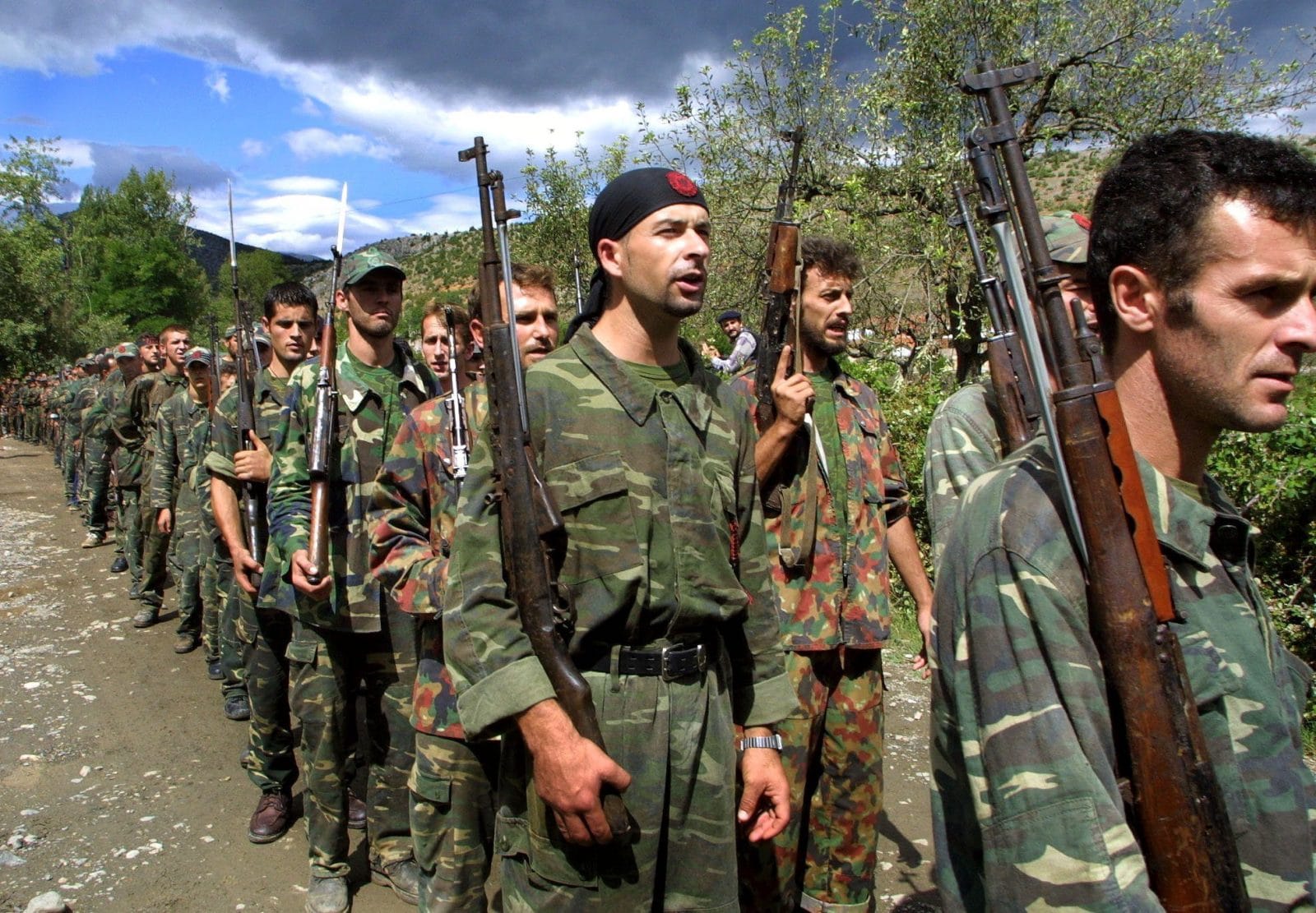 Rrëfimi tronditës i deputetes: Si ia premë krahun me sharrë ushtarit të UÇK për t’i shpëtuar jetën