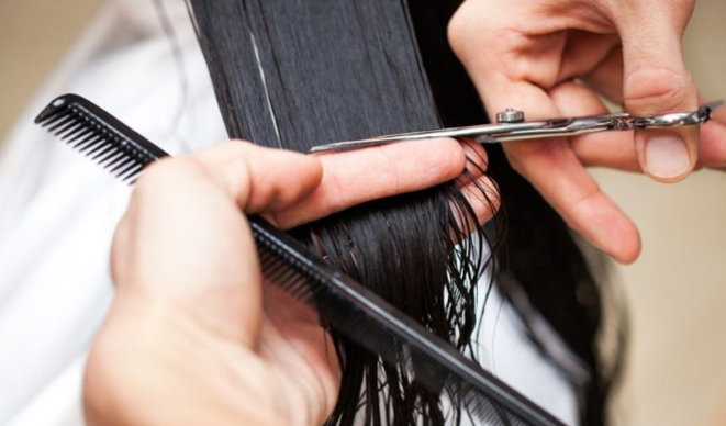 Sa herë në vit duhet t’i prisni flokët?