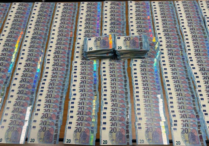 Sekuestrohen 40 mijë euro të falsifikuara, arrestohen dy persona