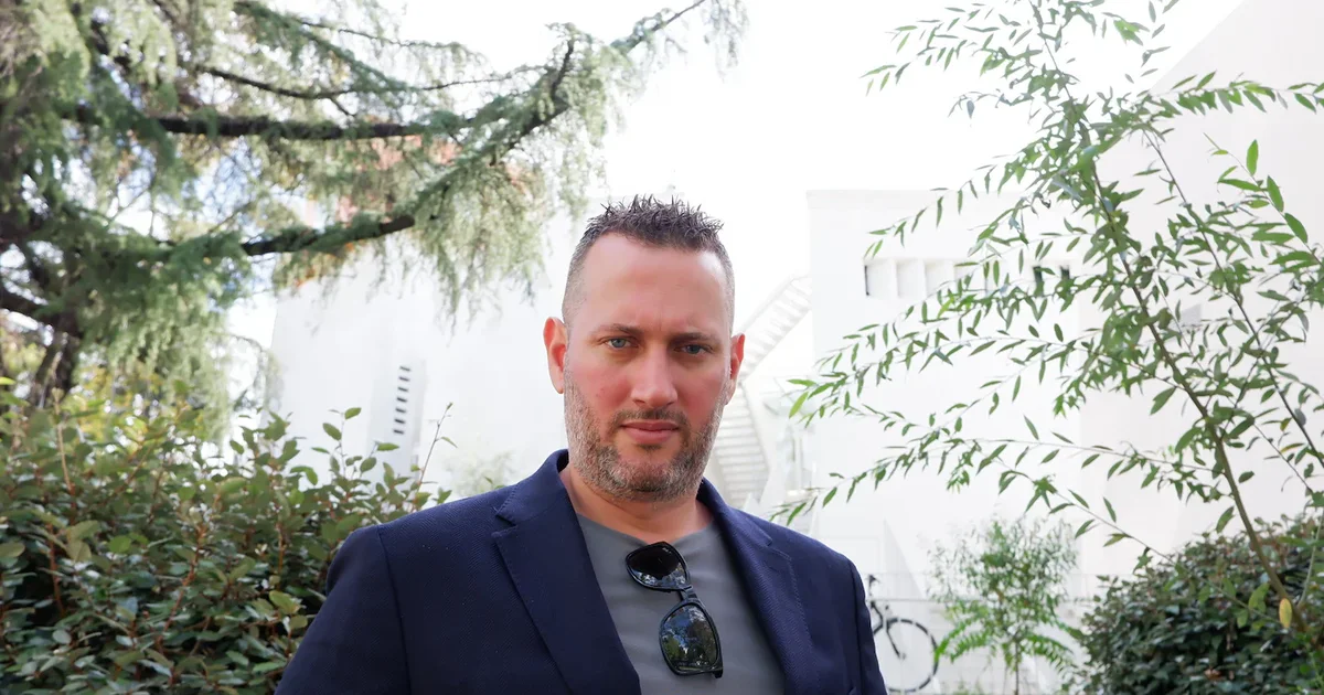 “Sfidon rregullat e politikës”, Washington Post ‘skaner’ kandidaturës së Florjan Binajt: Do të çlirojë vendin nga partitë!