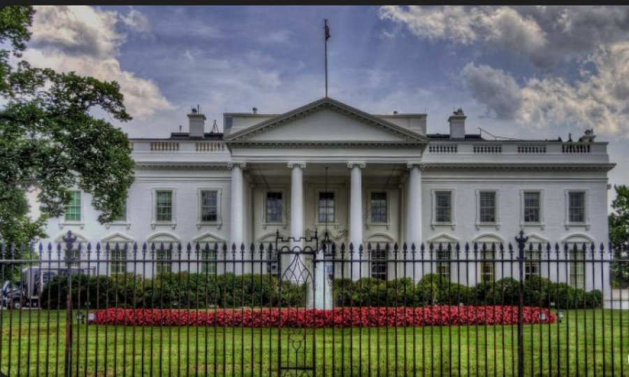 SHBA fillon shkurtimet masive të punonjësve federalë