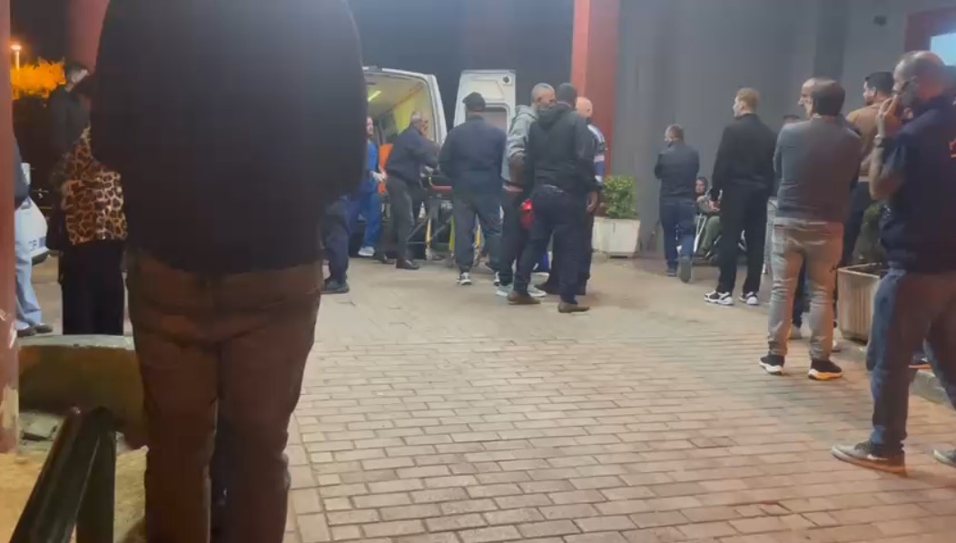 Sherr me thika në Bathore, 5 të plagosur përfundojnë te spitali i Traumës