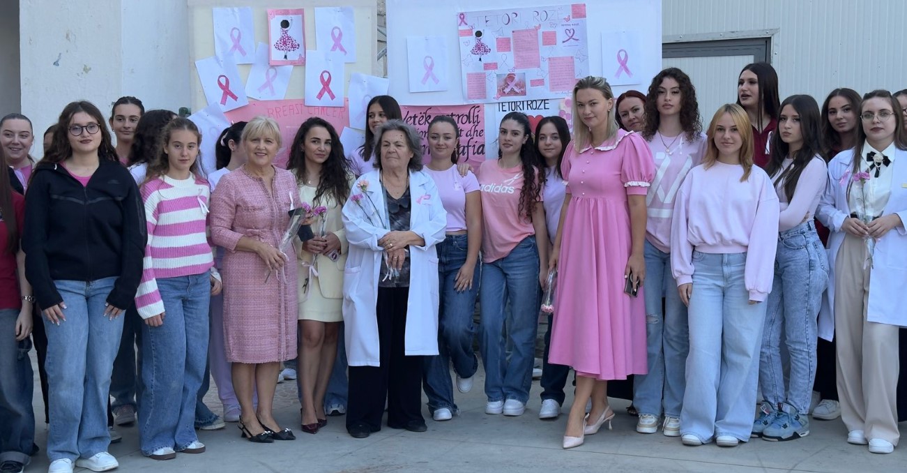 Shkolla “DEA 2001” aktivitet sensibilizues në kuadër të Tetorit Rozë – VIDEO