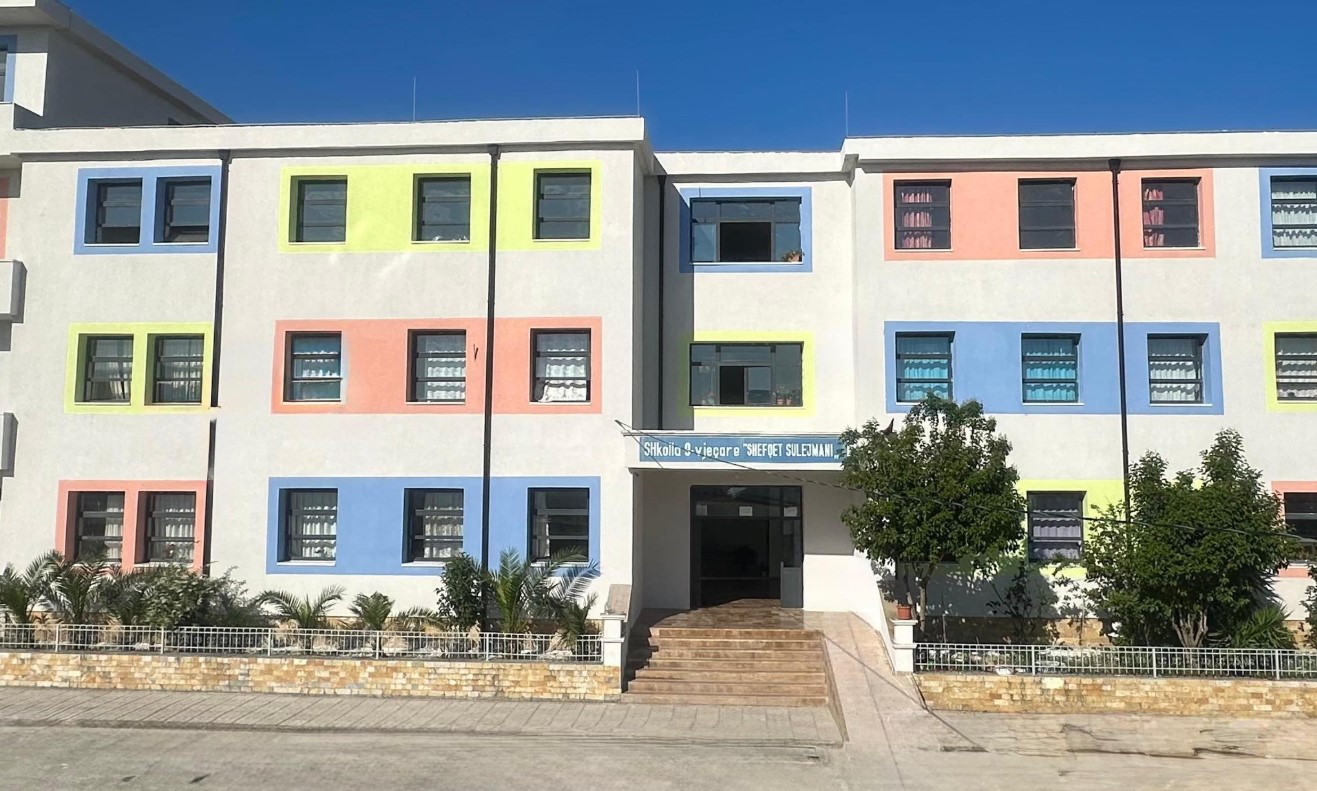 Shkolla “Shefqet Sulejmani” feston 50-vjetorin – Gjysmë shekulli histori, arsim dhe kujtime në Gjashtë