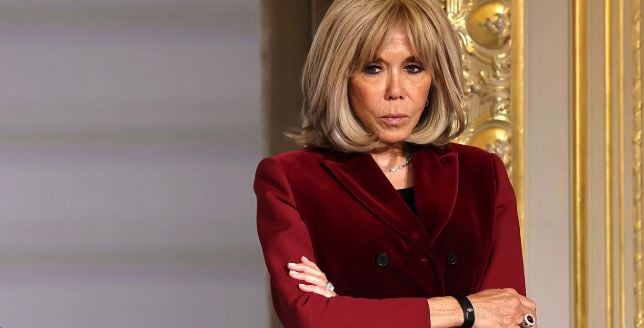 Shpërndanë në rrjet teorinë se Brigitte Macron është mashkull, dhjetë persona dalin në gjyq në Paris për…