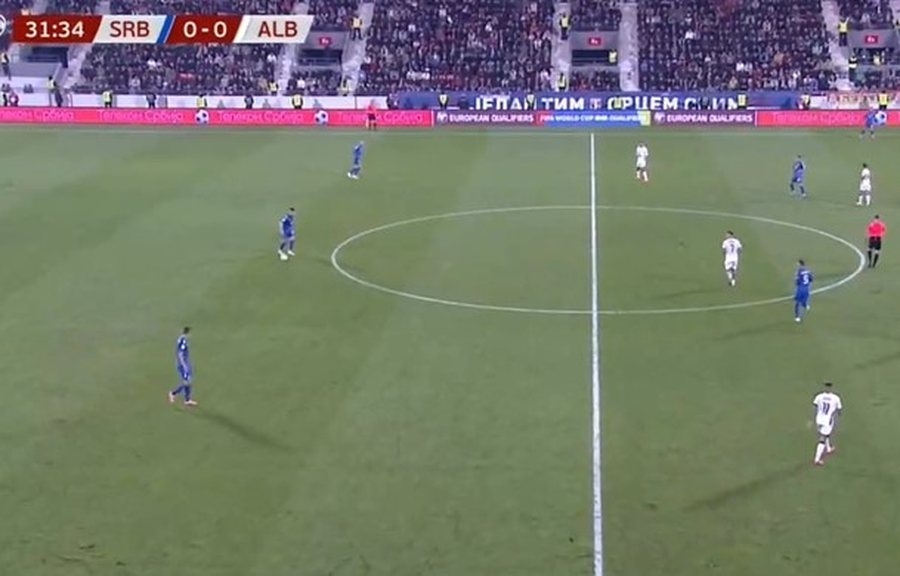 Shpërthen festa, Rej Manaj shënon gol në fund të pjesës së parë