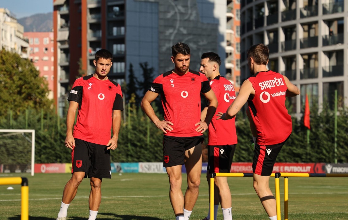 Shqipëria “harron” suksesin ndaj Serbisë dhe nis përgatitjet për sfidën e radhës