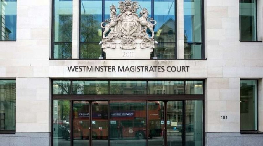 Shqiptarët shfajësohen në gjyq, gjykatësi britanik ironizon: Shumë prindër të sëmurë në Shqipëri!