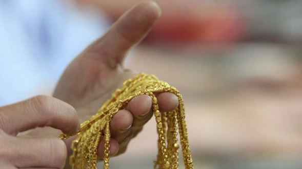 Shtrenjtohet ari në Shqipëri, ja sa ka shkuar grami