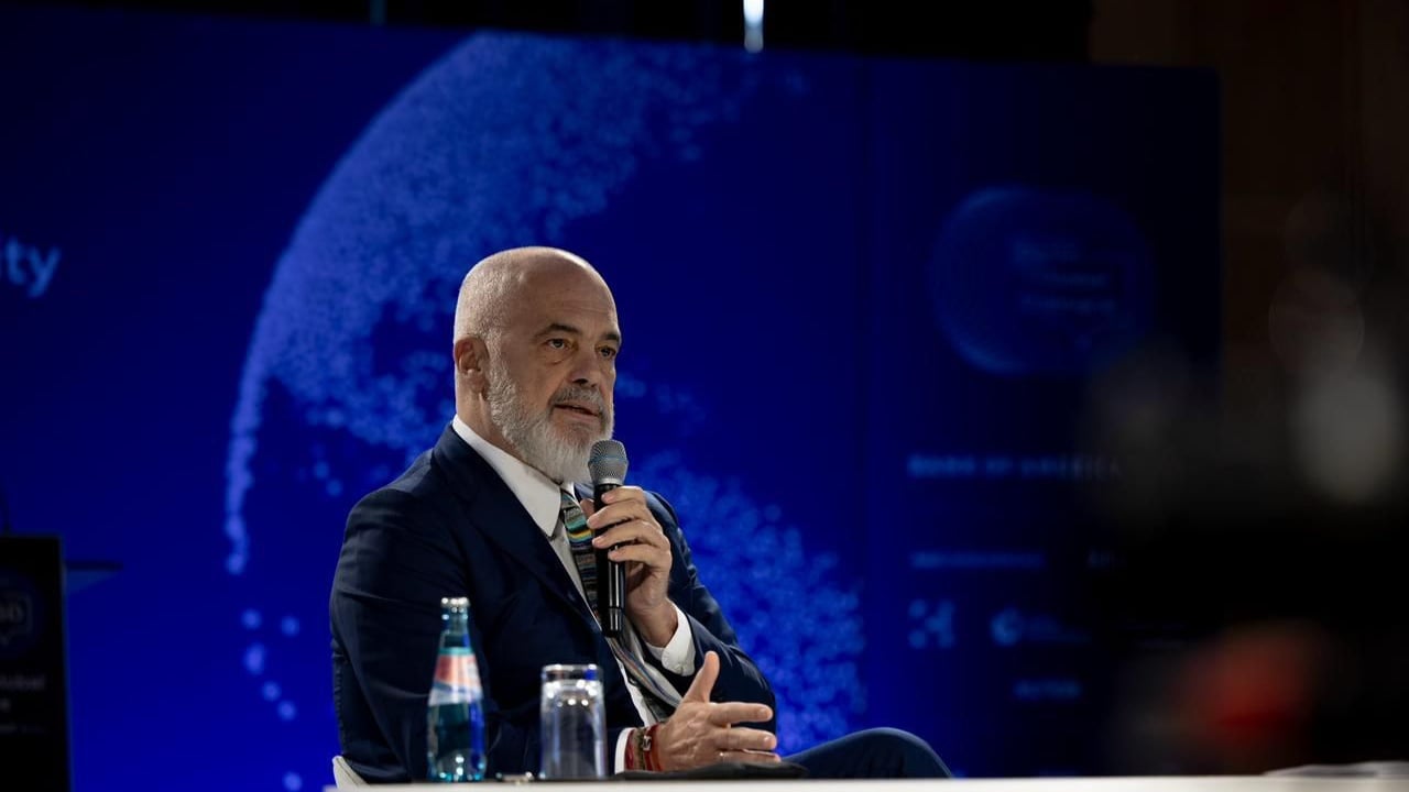 “Si nuk më urove për paqen me Azerbajxhanin?!”/ Rama: Ishte shaka miqësore, u mërzita që u përdor për të sulmuar presidentin në SHBA